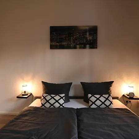 Dessaus Motto Appartements! Solo - Paerchen - Familien - Gruppen Exterior foto