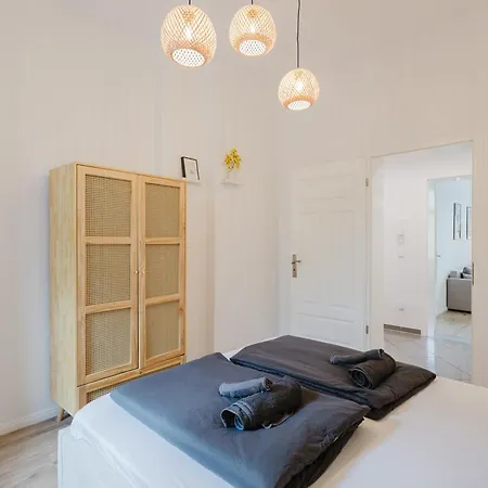 Dessaus Motto Appartements! Solo - Paerchen - Familien - Gruppen Room photo