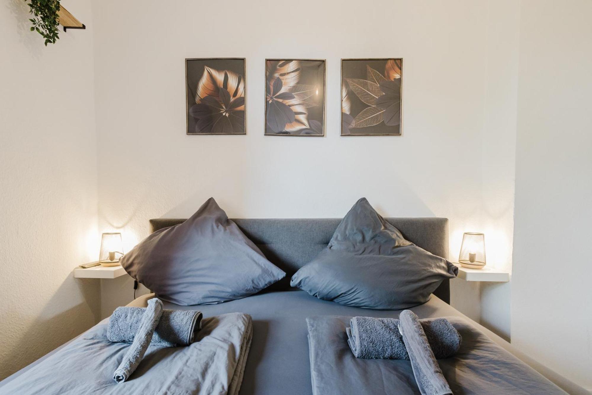 Dessaus Motto Appartements! Solo - Paerchen - Familien - Gruppen Apartment